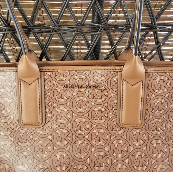 Michael kors large brown logo tote bag - Picture 10 of 14